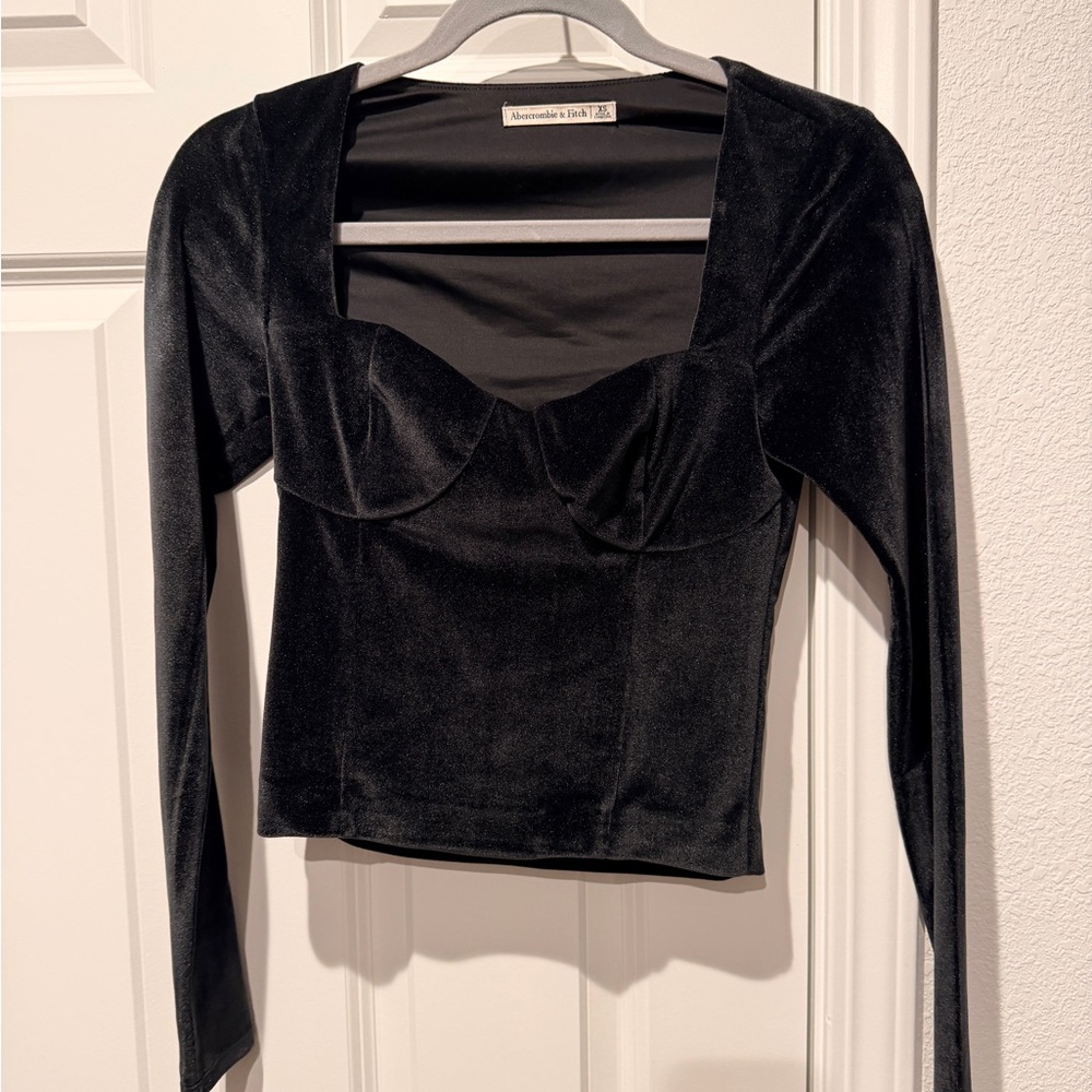 Abercrombie & Fitch Black Velvet Long Sleeve Crop Top